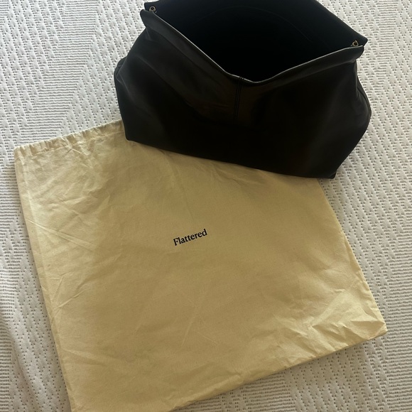 Flattered Handbags - Flattered Elegant Black Duffel Bag